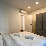 Apartment Moderno Trilocale Nel Centro Storico Di