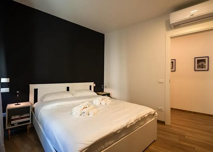 Moderno Trilocale Nel Centro Storico Di * رافيننا